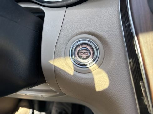 Used 2021 Mercedes-Benz GLC 300 4MATIC image 36