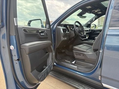 New 2026 GMC Yukon Elevation AWD/4WD image 9