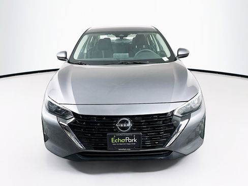 Used 2024 Nissan Sentra SV image 2