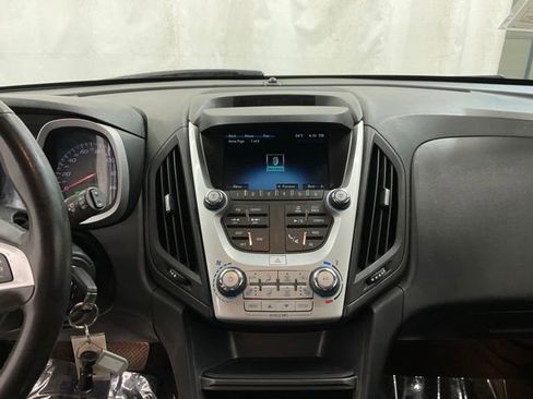 Used 2017 Chevrolet Equinox Premier w/ Enhanced Convenience Package AWD/4WD image 16