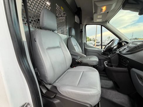 Used 2018 Ford Transit 250 148 Medium Roof RWD image 17