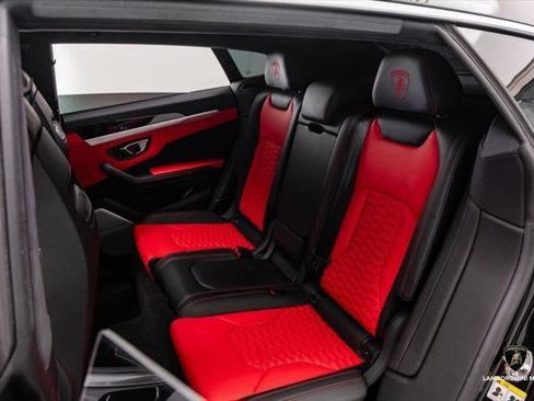 Used 2021 Lamborghini Urus AWD/4WD image 45