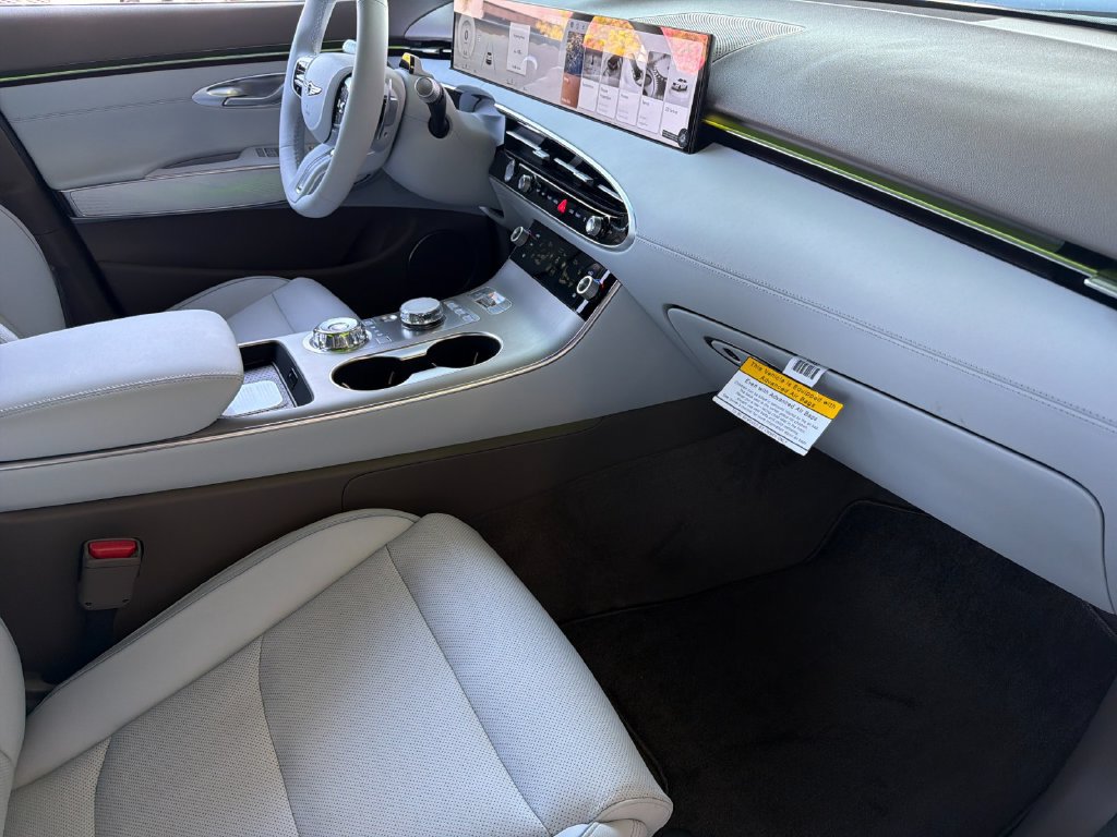New 2026 Genesis GV70 2.5T Advanced AWD/4WD image 16