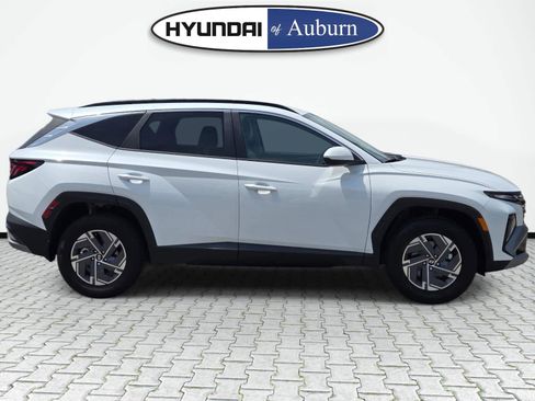 Certified 2025 Hyundai Tucson Blue AWD/4WD image 4