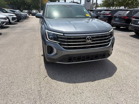 Certified 2024 Volkswagen Atlas SE w/ Panoramic Sunroof Package FWD image 26