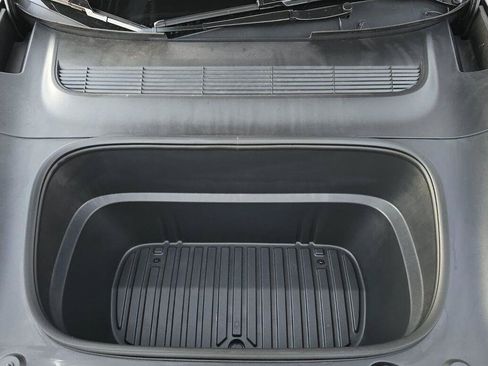 Used 2026 Tesla Model Y AWD image 9