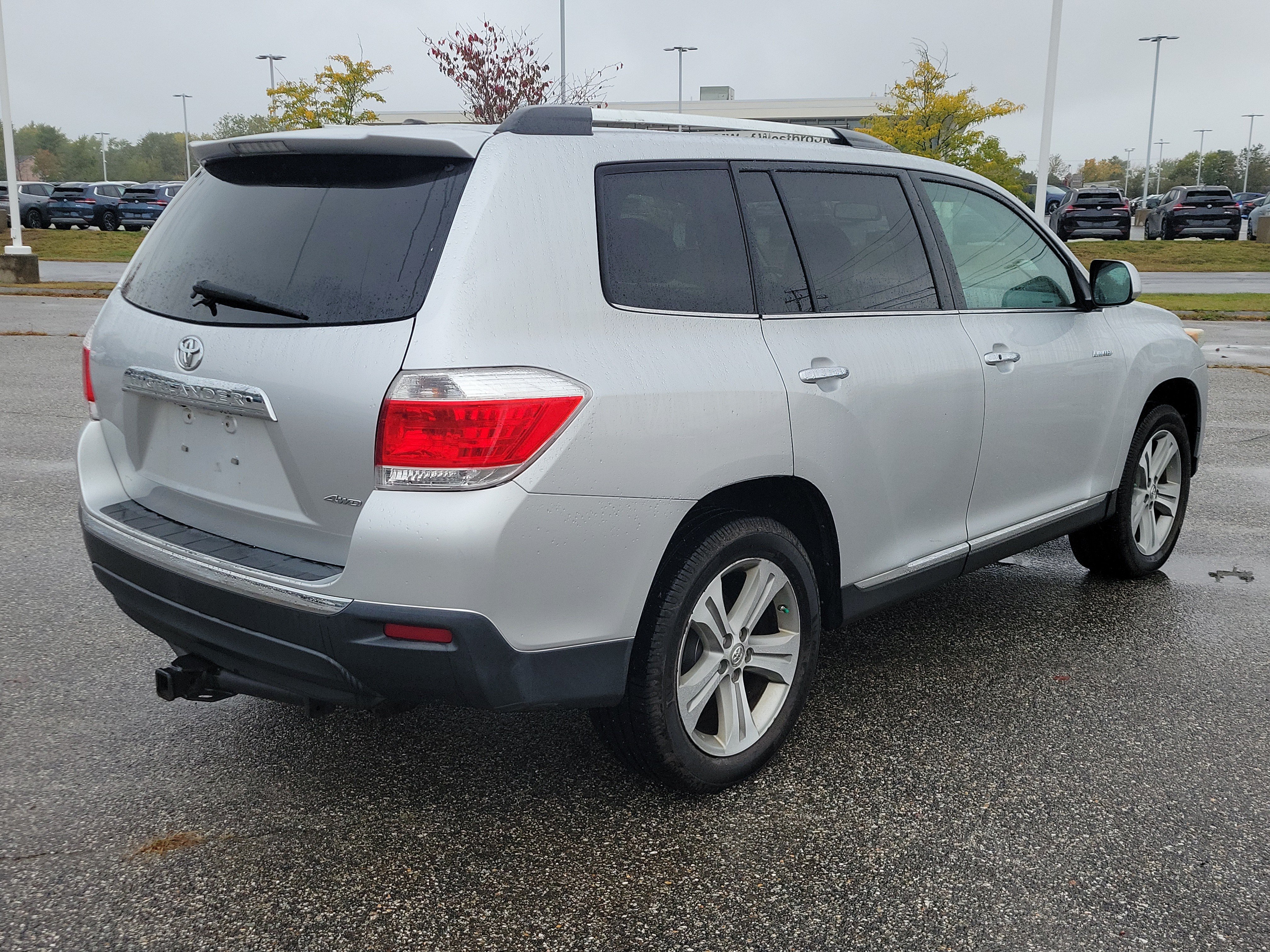 Used 2013 Toyota Highlander Limited AWD/4WD image 5