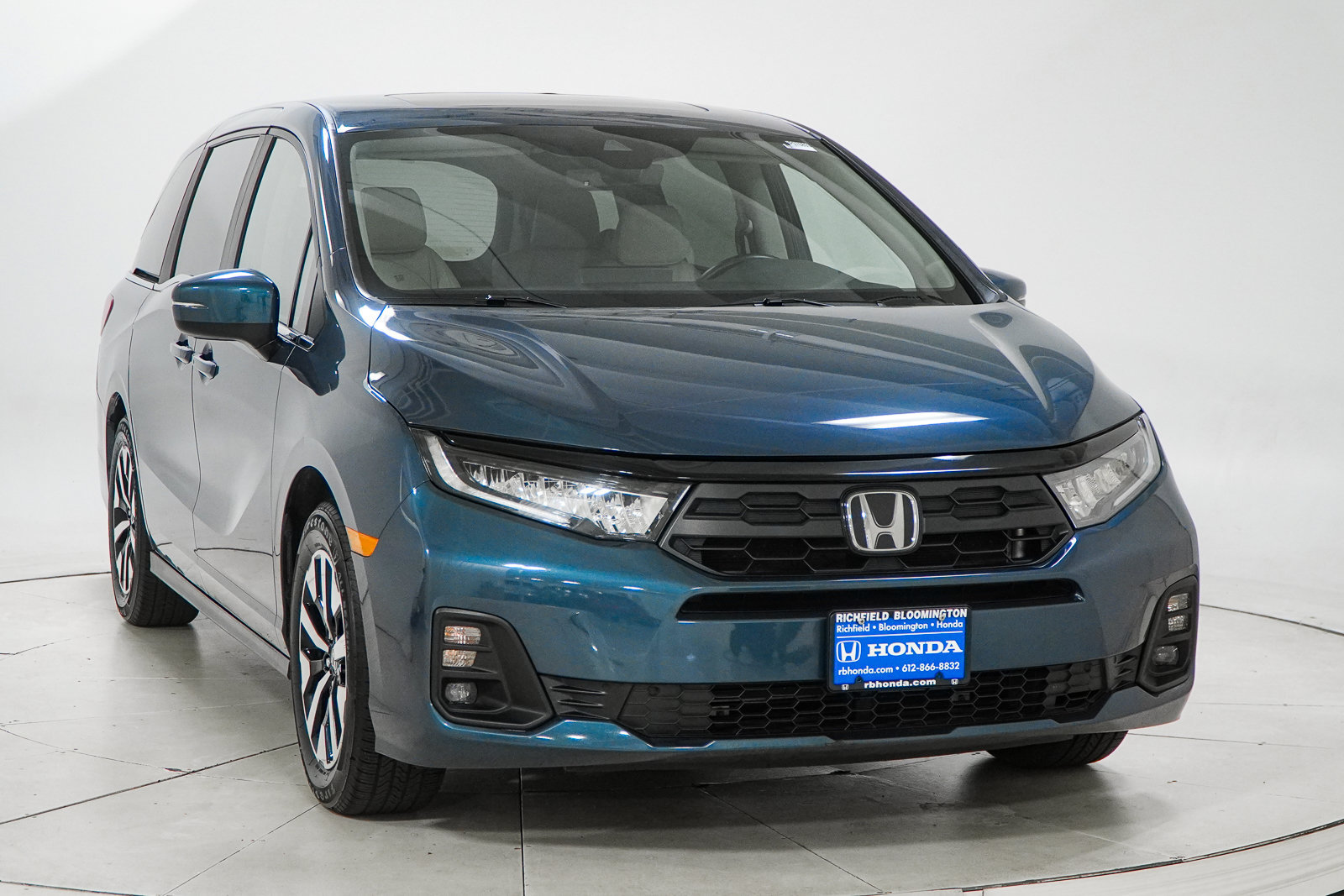 Used 2025 Honda Odyssey EX-L image 16