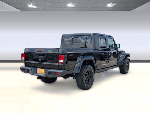 Used 2022 Jeep Gladiator Sport AWD/4WD image 9