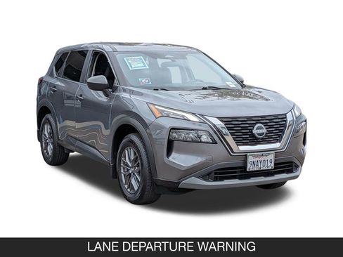 Used 2023 Nissan Rogue S AWD/4WD image 2