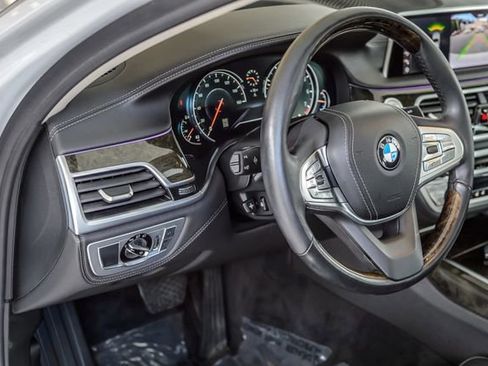 Used 2019 BMW 740i xDrive w/ Executive Package image 25