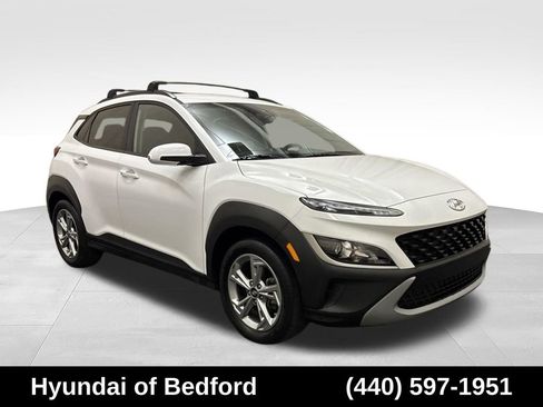 Used 2023 Hyundai Kona SEL FWD image 3