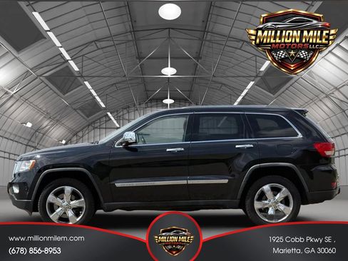 Used 2012 Jeep Grand Cherokee Overland Summit AWD/4WD image 8