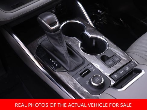 Certified 2021 Toyota Highlander Platinum AWD/4WD image 11