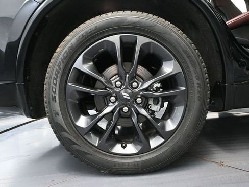 Used 2024 Dodge Durango R/T w/ Blacktop Package AWD/4WD image 17