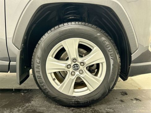 Used 2020 Toyota RAV4 XLE image 8