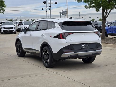 New 2026 Kia Sportage EX AWD/4WD image 3