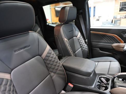 New 2026 GMC Canyon Denali image 10