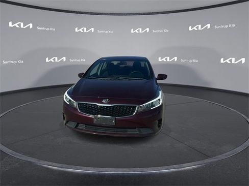 Used 2017 Kia Forte LX image 5