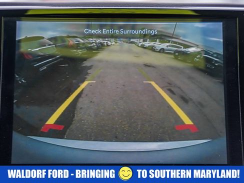 Used 2024 Chrysler Pacifica Touring-L image 45