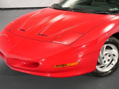 Used 1994 Pontiac Firebird Formula RWD image 8