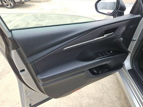 Used 2025 Toyota Camry LE FWD image 11