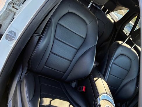 Used 2019 Mercedes-Benz GLC 300 4MATIC image 29