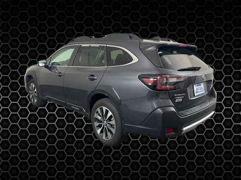 Used 2024 Subaru Outback Limited image 12