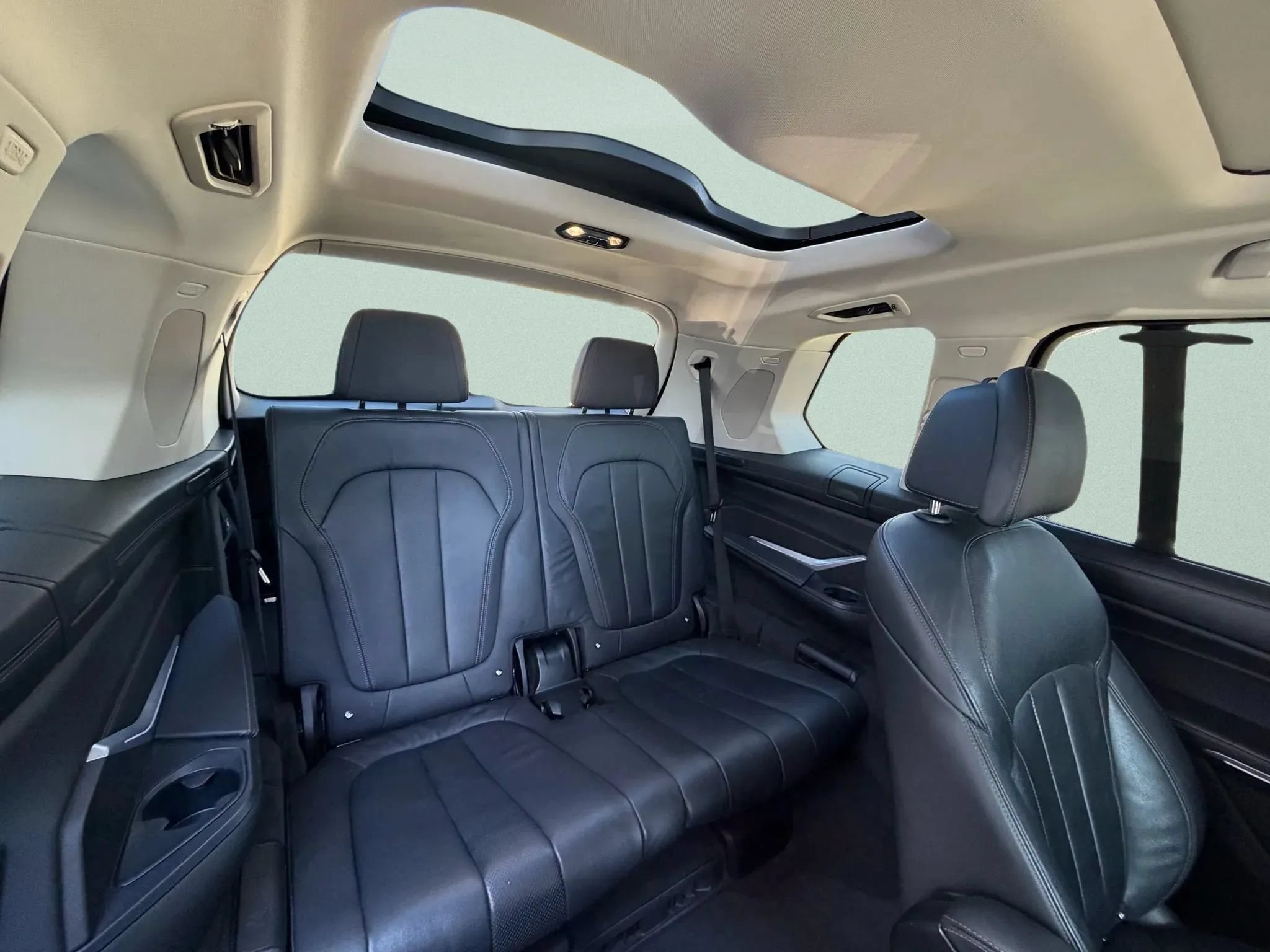 Used 2019 BMW X7 xDrive40i w/ Premium Package AWD/4WD image 18