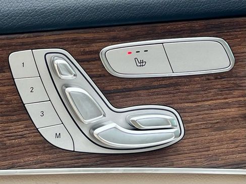 Certified 2022 Mercedes-Benz GLC 300 4MATIC image 38