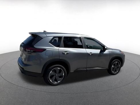 Used 2025 Nissan Rogue SV FWD image 12