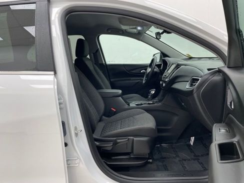 Used 2022 Chevrolet Equinox LT image 16