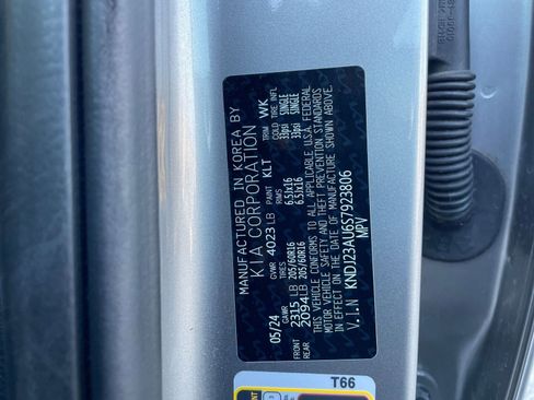 Used 2025 Kia Soul LX w/ LX Technology Package image 27