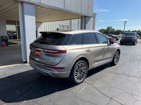 Used 2020 Lincoln Corsair Reserve w/ Equipment Group 201A AWD/4WD image 3