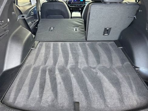 Used 2025 Chevrolet Equinox EV LT w/ Convenience Package image 23