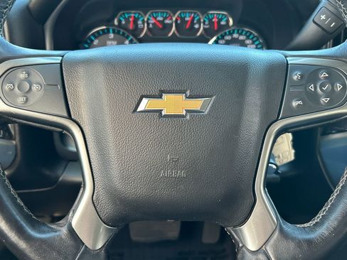 Used 2018 Chevrolet Silverado 1500 LT w/ Texas Edition AWD/4WD image 9