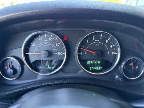 Used 2018 Jeep Wrangler Unlimited Sport S image 11