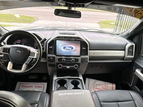 Used 2022 Ford F250 Lariat w/ Black Appearance Package image 14