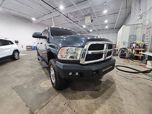 Used 2016 RAM 2500 Tradesman w/ Chrome Appearance Group AWD/4WD image 3