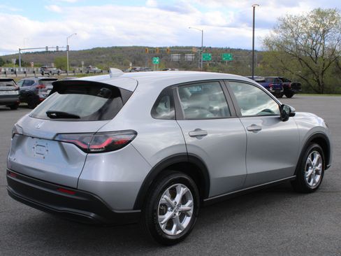 Used 2024 Honda HR-V LX image 4