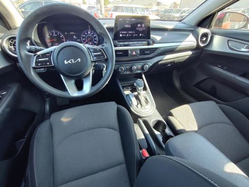 Used 2022 Kia Forte LXS FWD image 32
