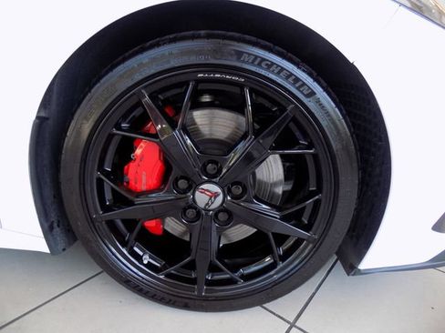 Used 2021 Chevrolet Corvette Stingray Premium Cpe w/ Z51 Performance Package RWD image 13