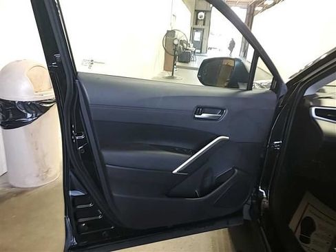 Used 2025 Toyota Corolla Cross XLE w/ Convenience Package AWD/4WD image 4