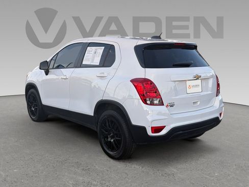 Used 2022 Chevrolet Trax LS w/ Tint and Cruise Package image 24