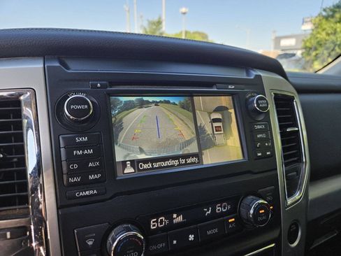 Used 2018 Nissan Titan PRO-4X w/ Pro-4x Convenience Package AWD/4WD image 24