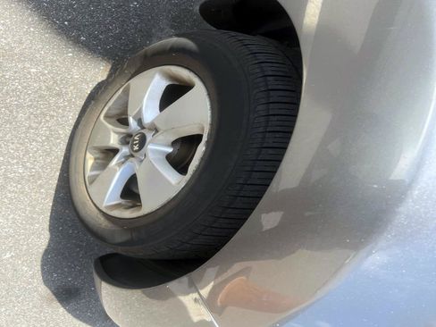 Used 2019 Kia Soul FWD image 4