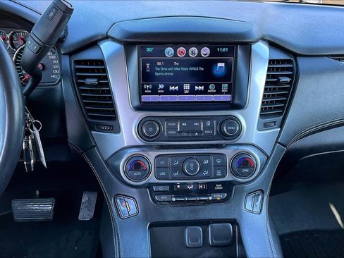 Used 2018 Chevrolet Suburban LT image 7