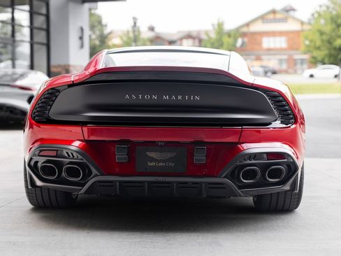 Used 2025 Aston Martin Vanquish RWD image 9