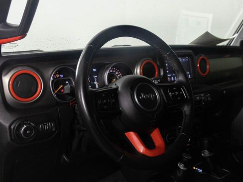 Used 2018 Jeep Wrangler Unlimited Sport S image 5