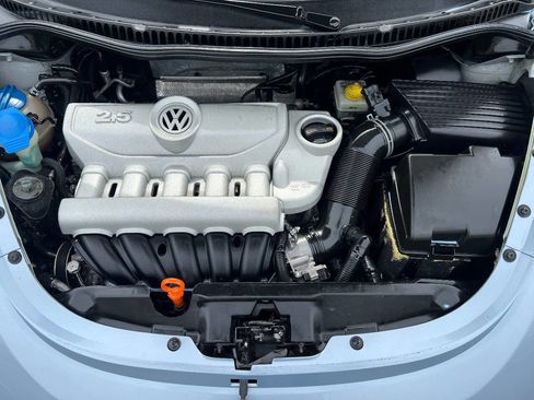 Used 2009 Volkswagen Beetle S image 38